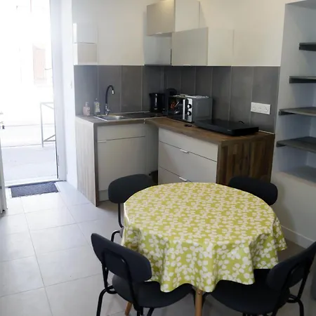 Jolie T2, Rdc, Proche Du Apartment *